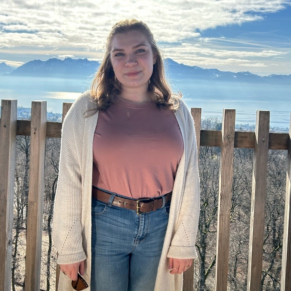 Meet your Posher, Sydney - Picture 3 of 10